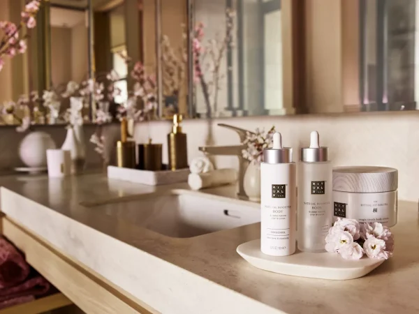 Hyaluronic Acid Natural Booster - Body | Rituals Sale