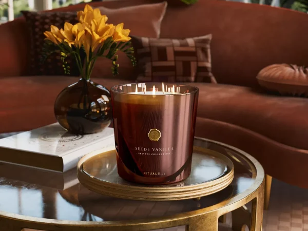 XL Suede Vanilla Scented Candle | Rituals New